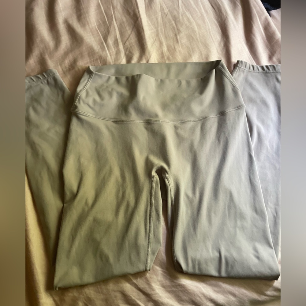 IWA company leggings